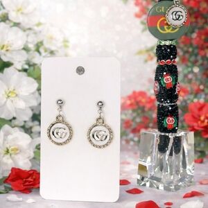 Fun Fashion White Silver Earrings and Pen Set GG Red Black Green